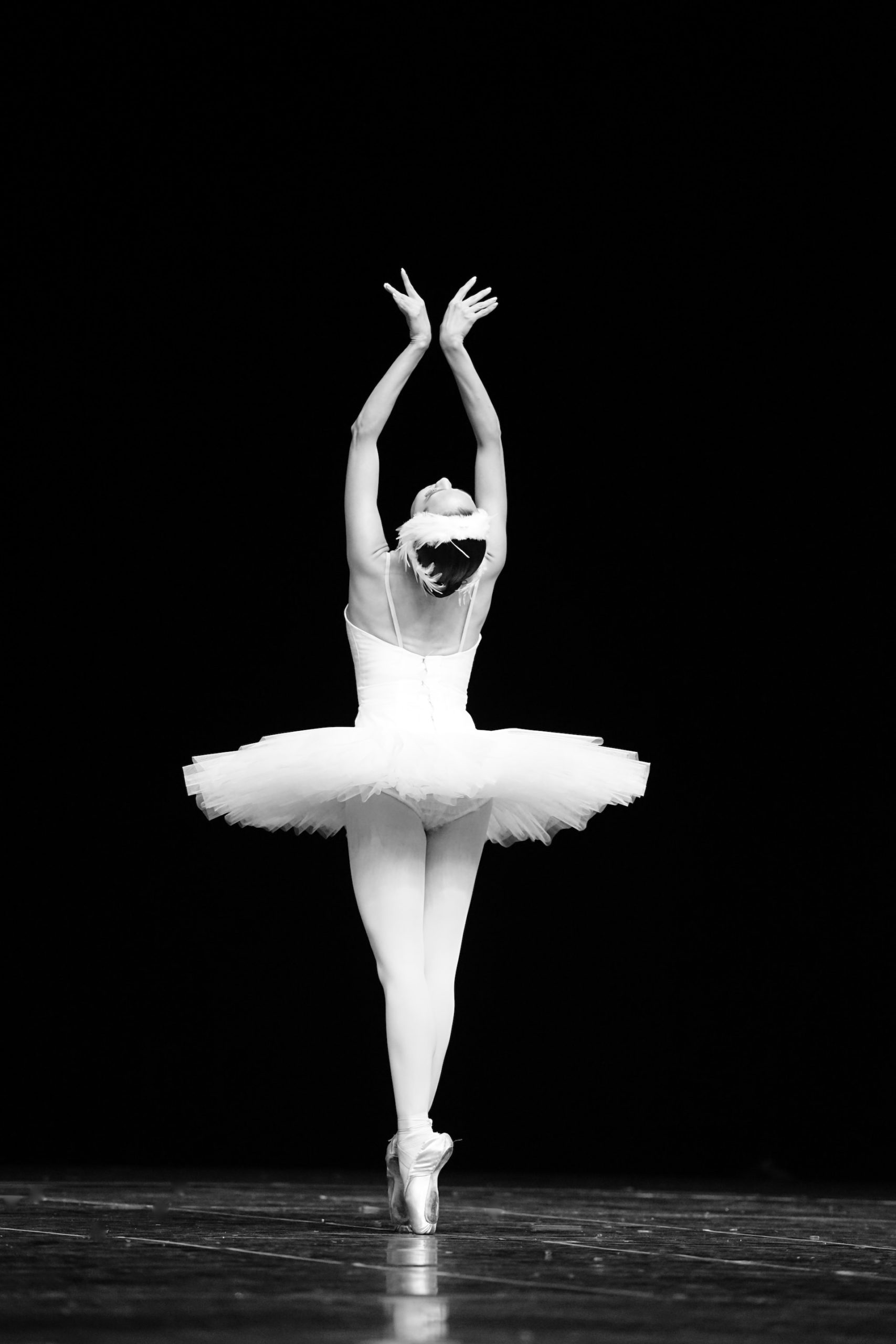 Ballerina in weißem Tutu